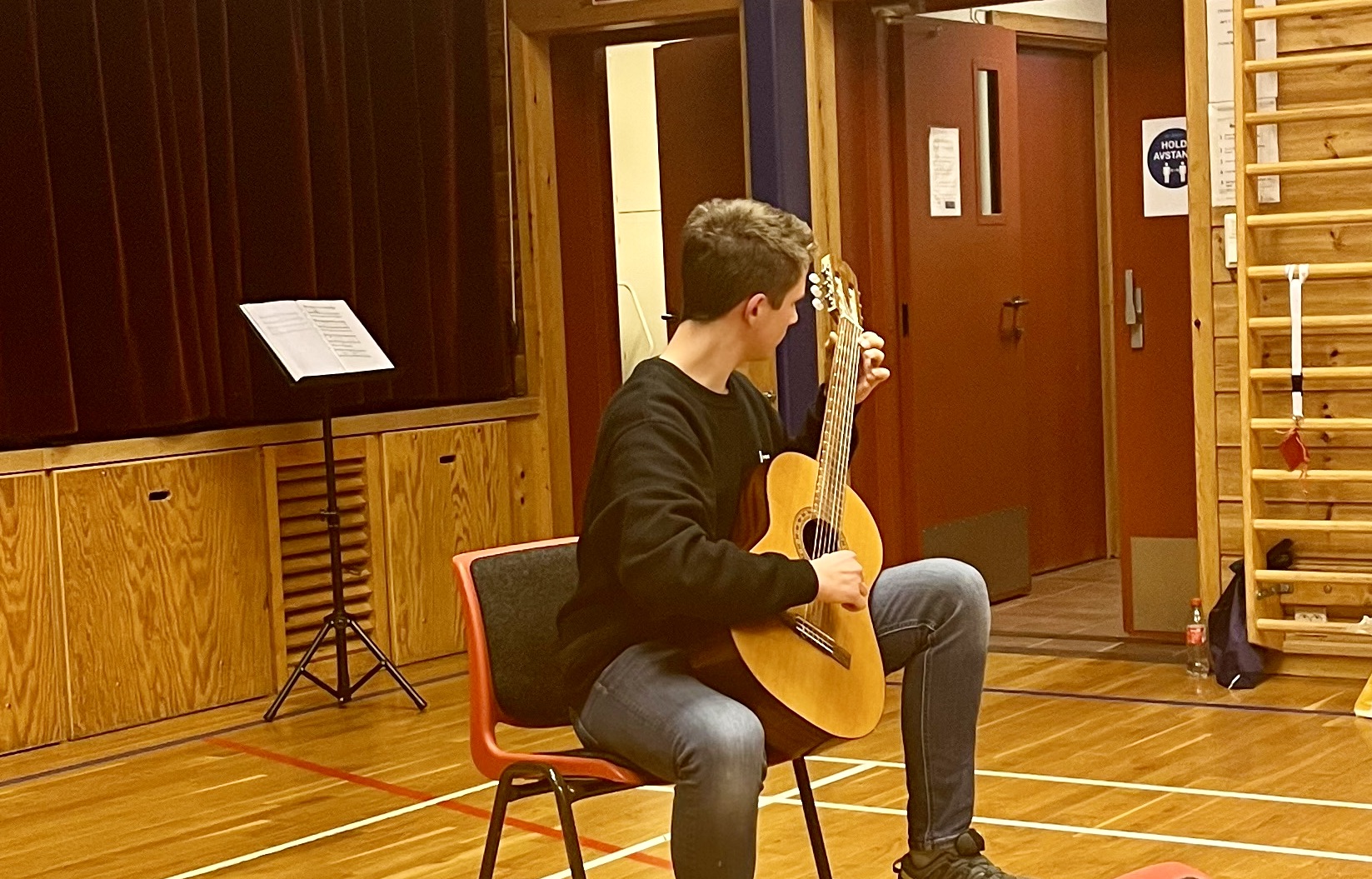 28DFF4FA ED19 4401 B519 98034DBB7D0C 1 201 A