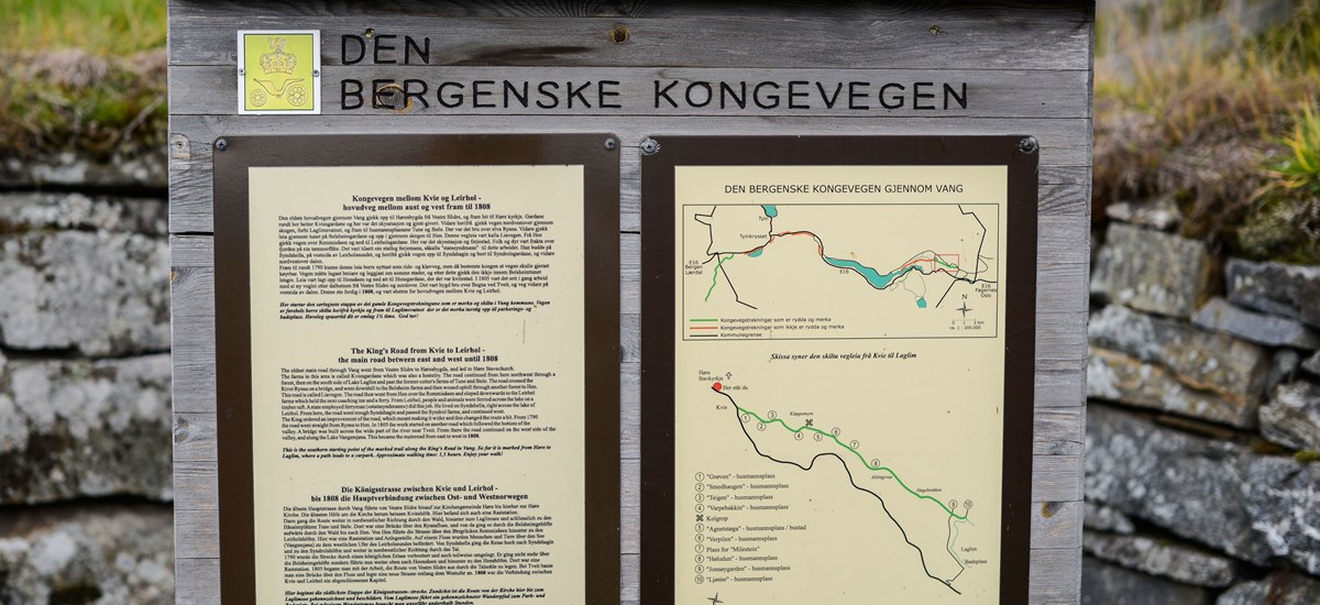 Den gamle kongevegen mellom Oslo og Bergen er godt halde ved like gjennom Høre og mot Åsvang.