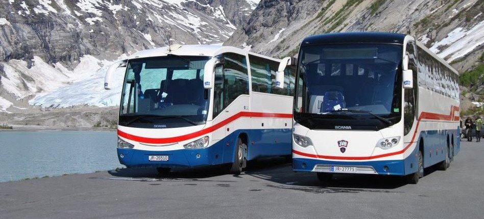 JVBbusservedNigardsbreen.FotoS.Rindal2.jpg