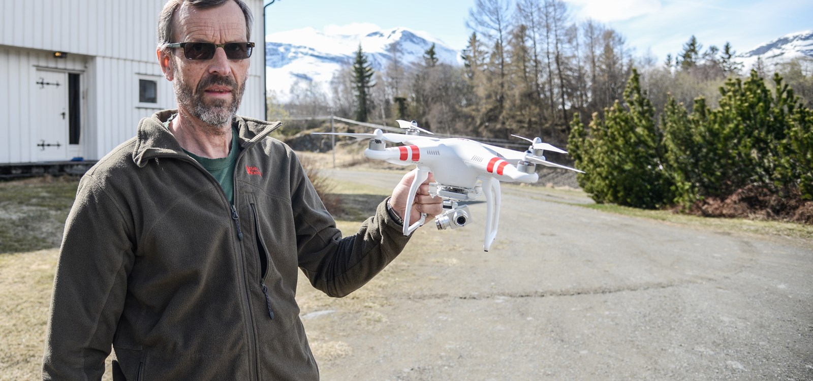 Ivar Søndrol startar no eigen bedrift som tek film og foto ved hjelp av drone.
