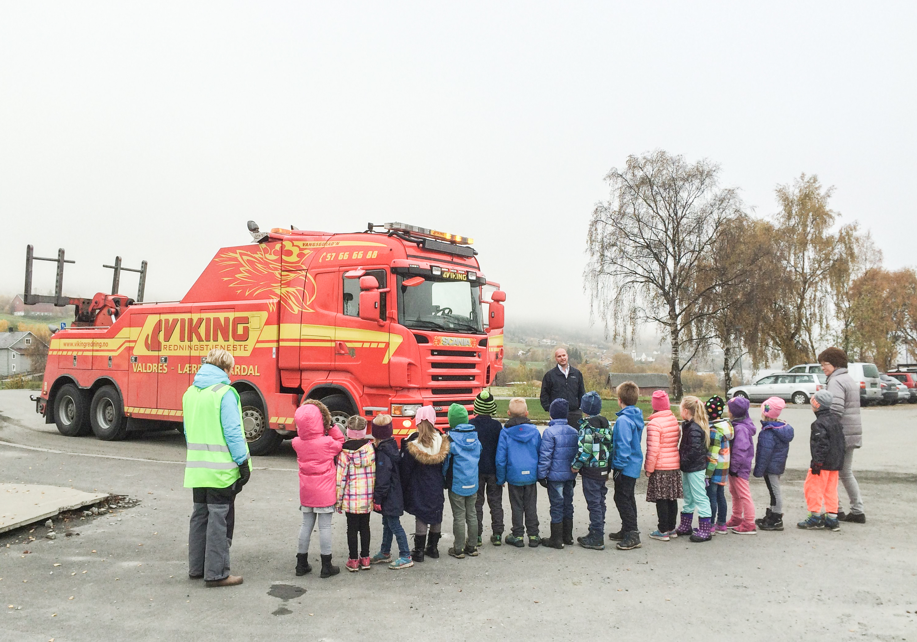 Store bilar og små ungar krev kunnskap på båe hald.