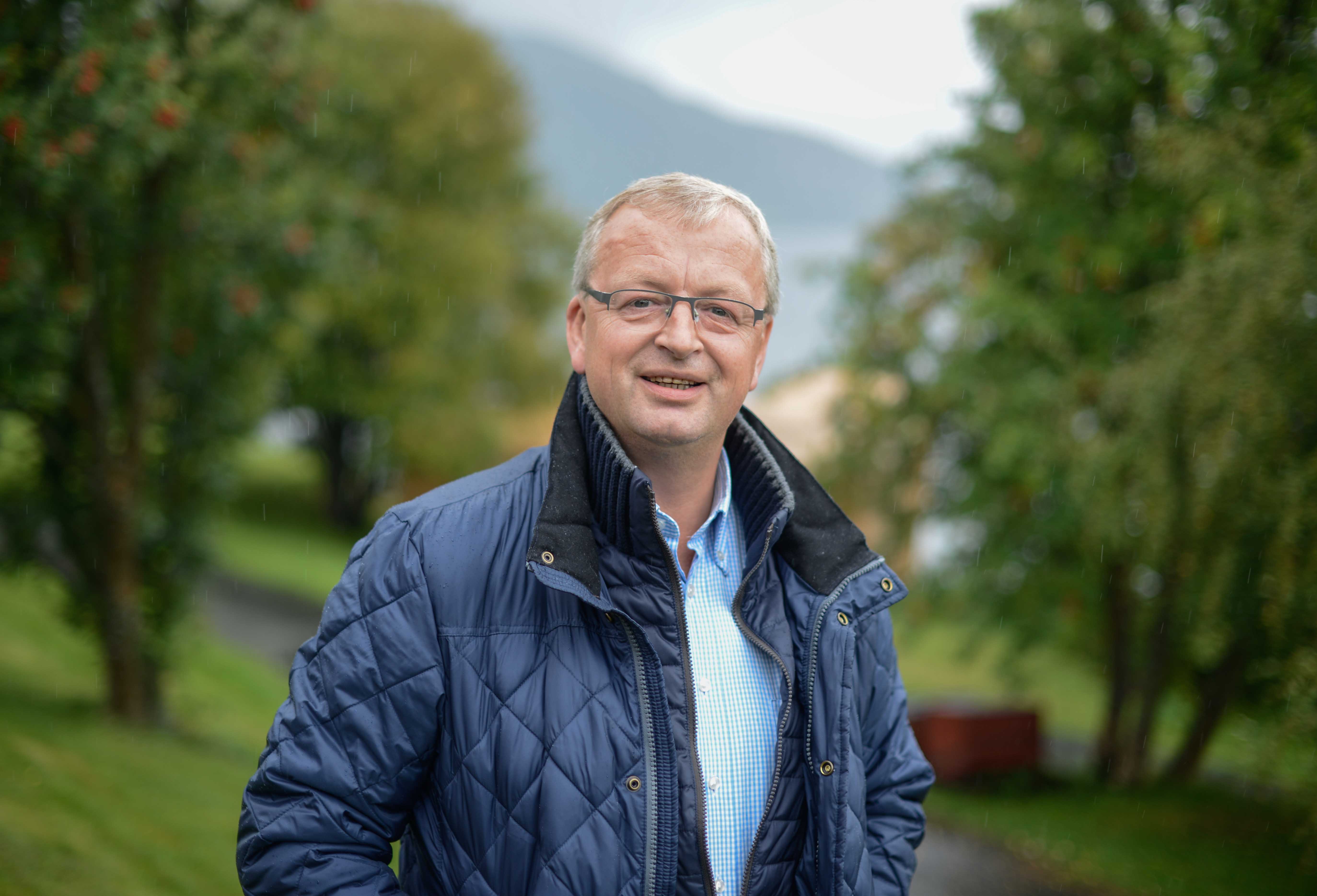 Næringsutvikler i Innovangsjon, Dag Inge Bruflot, trenger mange navn på blokka for nye stillinger i Vang neste år.