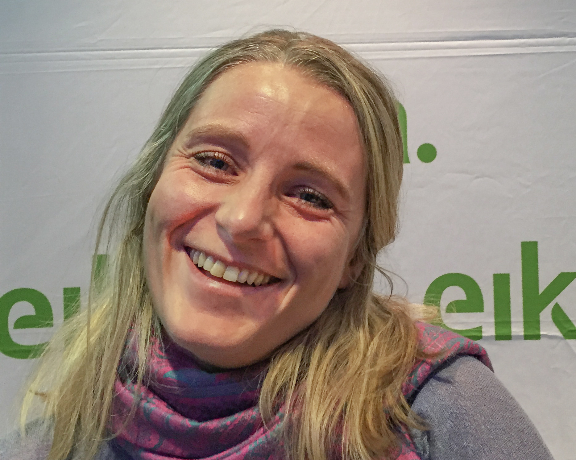 Teamleder Eli Belsheim i Vang sparebank sier at kundene setter stor pris på faste kontaktpersoner.