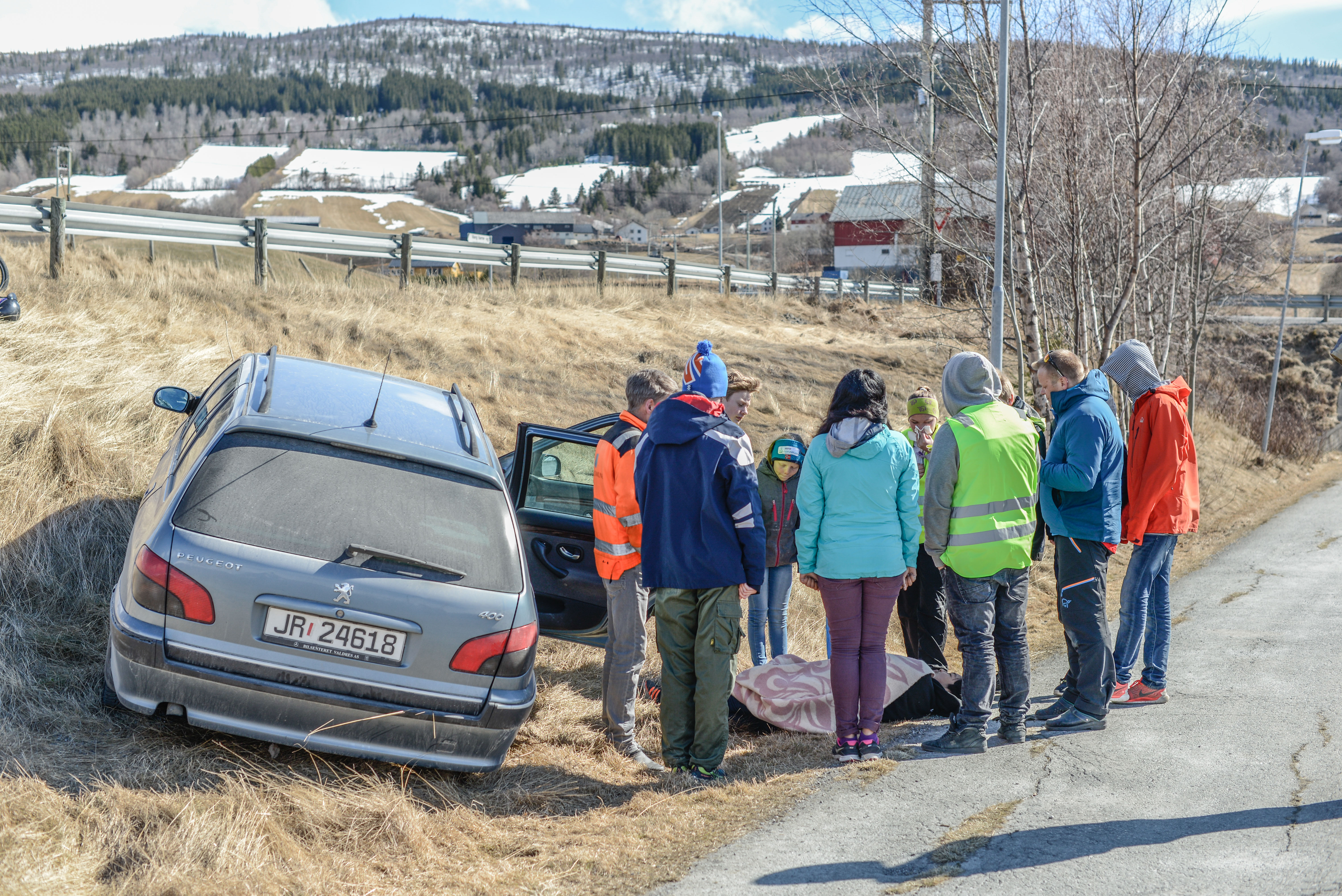 Gangvegen ved Vbu vart brukt som ulykkestad denne dagen.