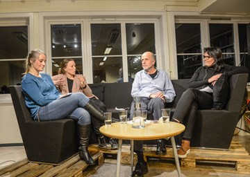 Ordstyrar Eli Belsheim i samtale med Siv Anita Katevoll,  Tor Jørstad og Elisabeth Øraker.
