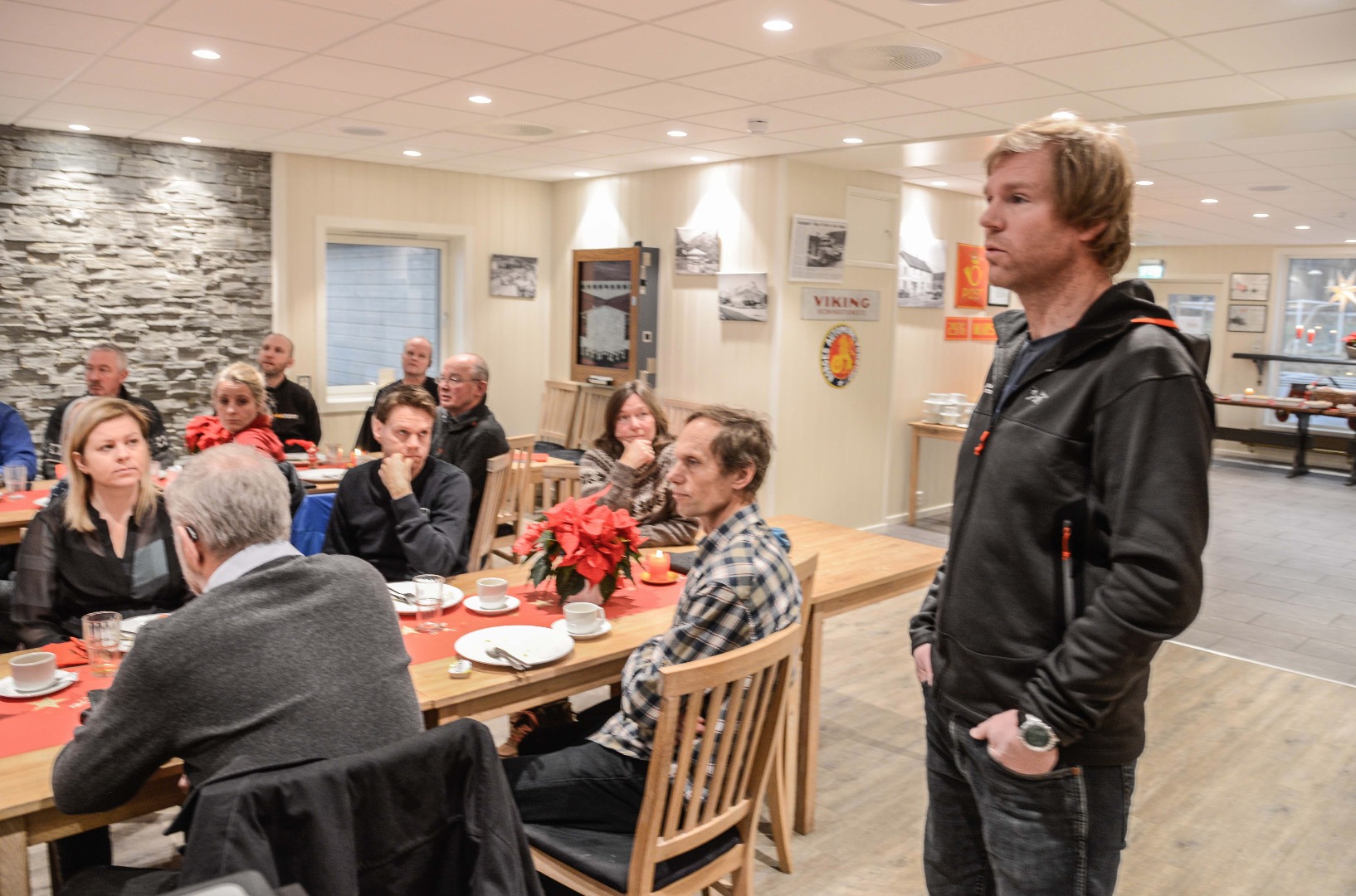 Leif Øyvind Solemsli presenterte sin nye arbeidsgjevar Wyssen avalanche control på næringsfrukost i Vang.