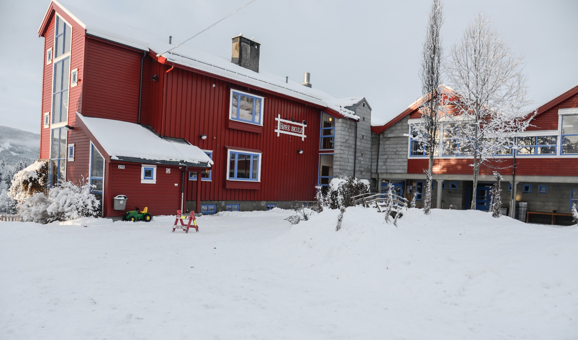 Barnehagen og samfunnshuset i Høre har breiband, no skal også resten av grenda få tilbodet.