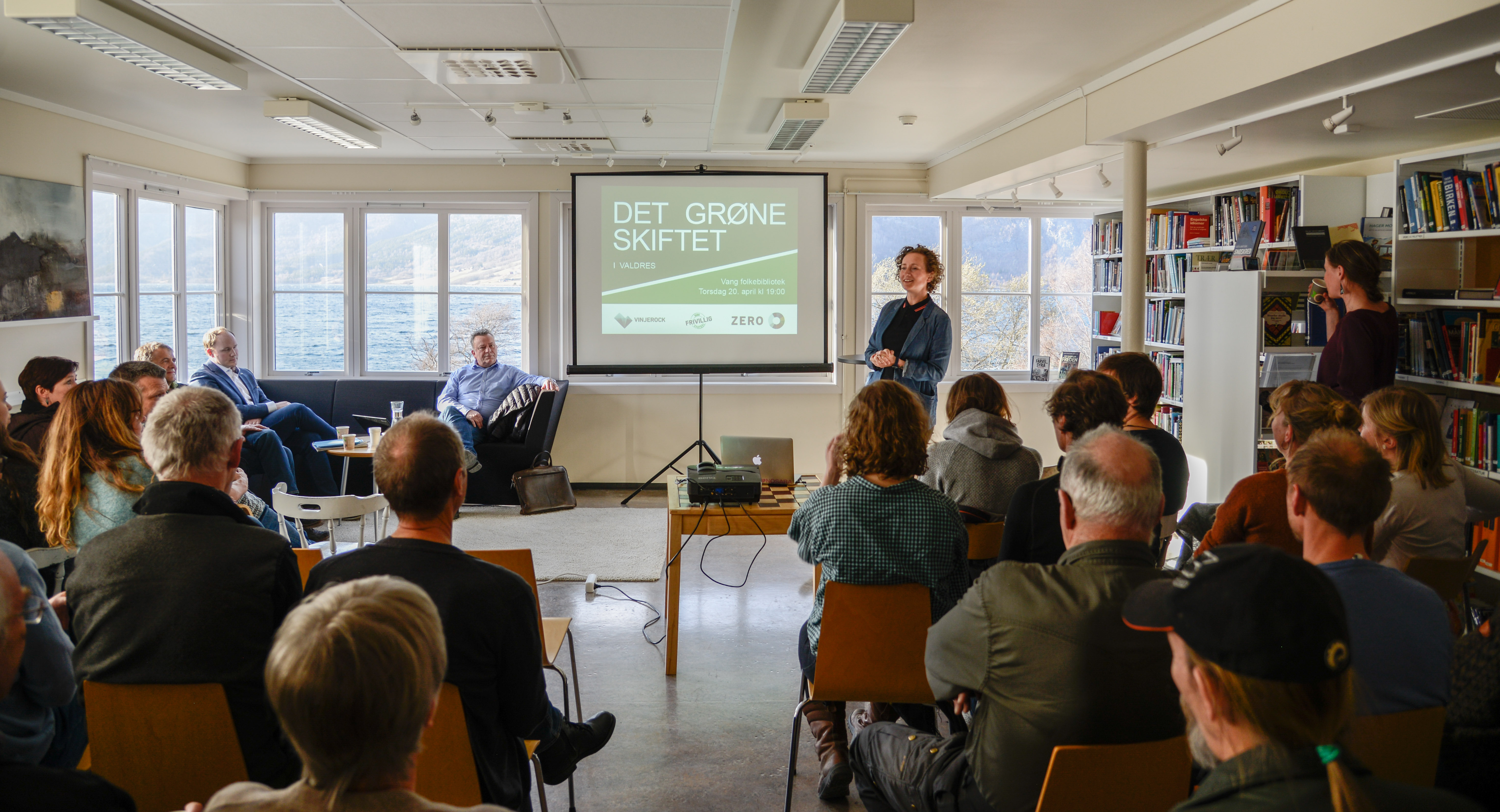 Festivalsjef Julie Forchhammer og Vinjerock inviterte til temakveld «Det grøne skiftet i Valdres» i Vang torsdag.