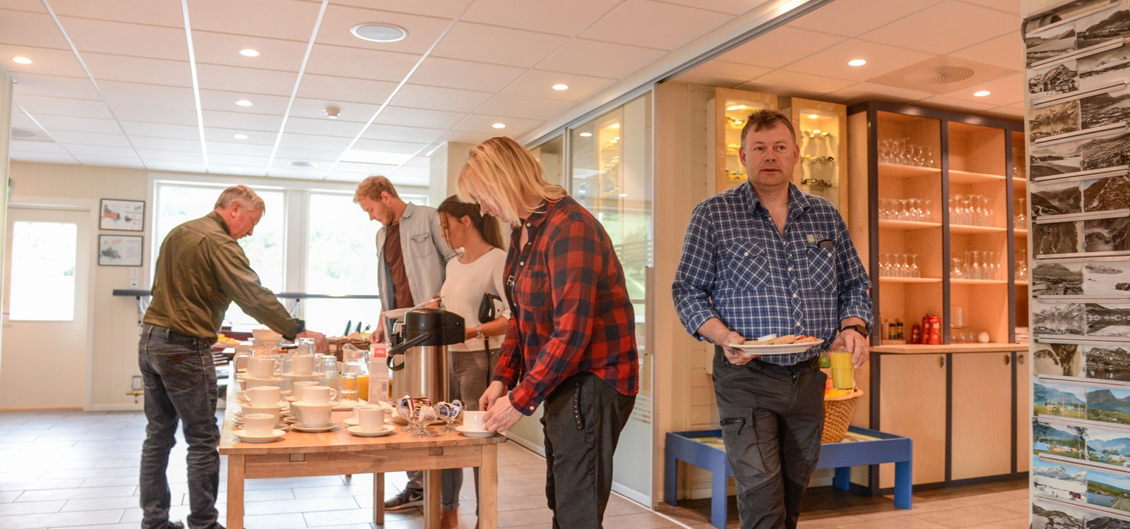 Næringsfrukost i Vang er ein uformell møte- og informasjonsplass for næringsdrivande i Vang.