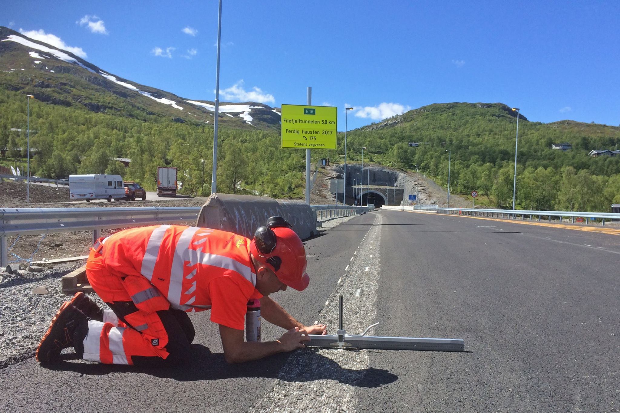 Arbeidet med tunellen på Filefjell vert ferdigstilt denne sumaren. 29. september er det klart for opning. Foto: Statens Vegvesen.