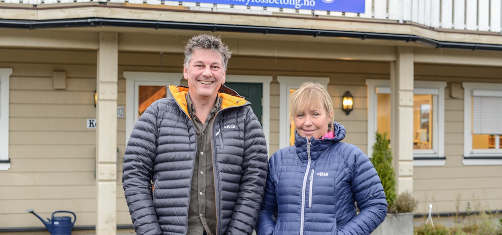 Dagleg leiar Marianne B. Berge og  sals– og marknadsansvarleg Stig Klingenberg har travle dagar med rekordomsetjing for Ryfoss Betong.