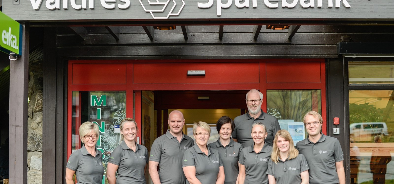 Denne gjengen åpnet dørene til Valdres sparebank sin filial i Vang 1. november.