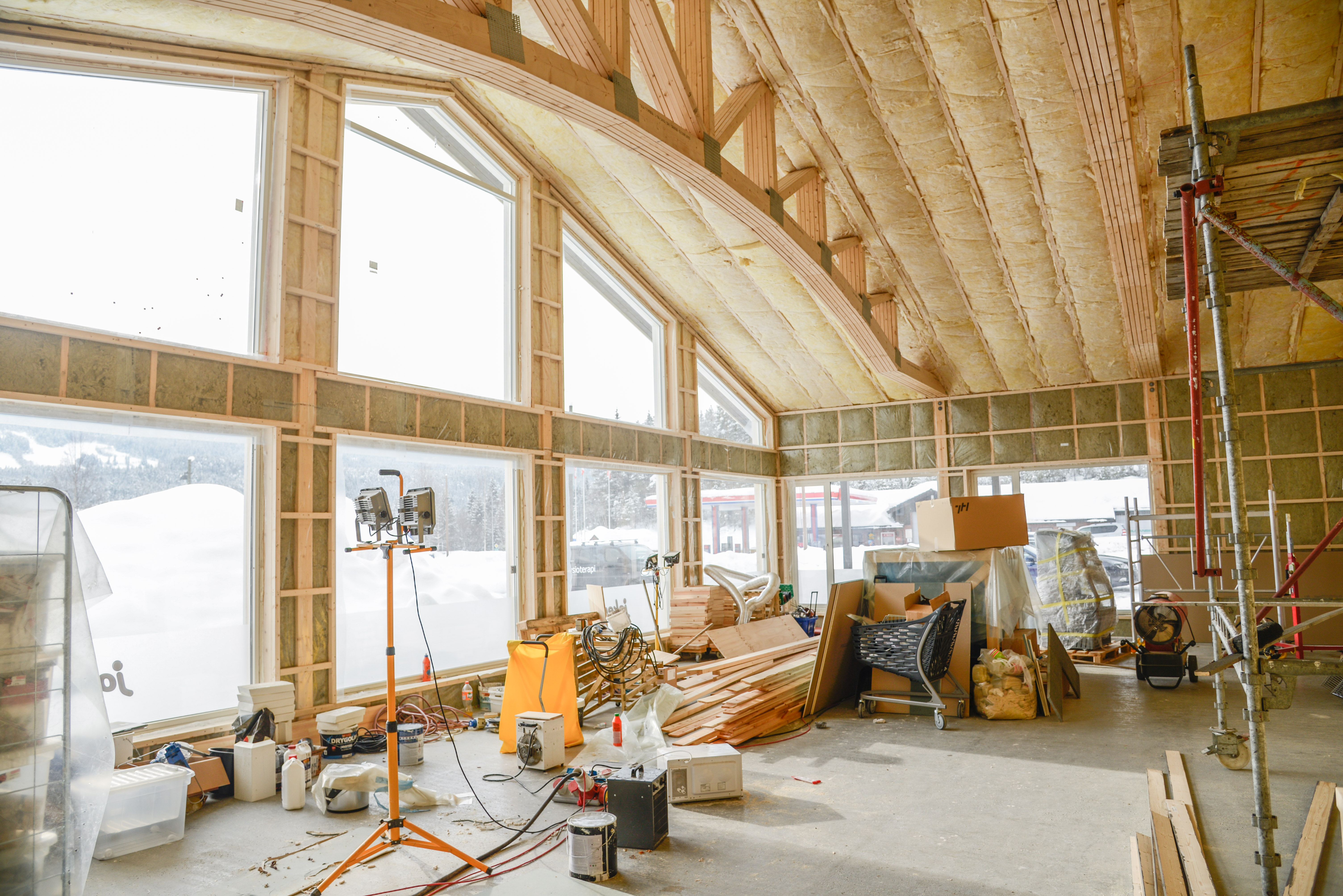 Det er ei real storstove som no skal fyllast med liv i Ryfoss.