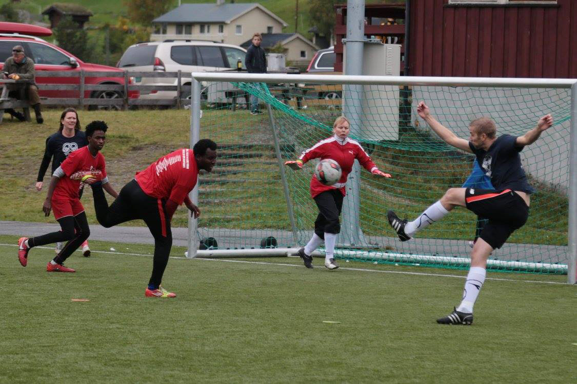 Alle nivå er hjartleg velkomne til fotballturnering på Tveit stadion.