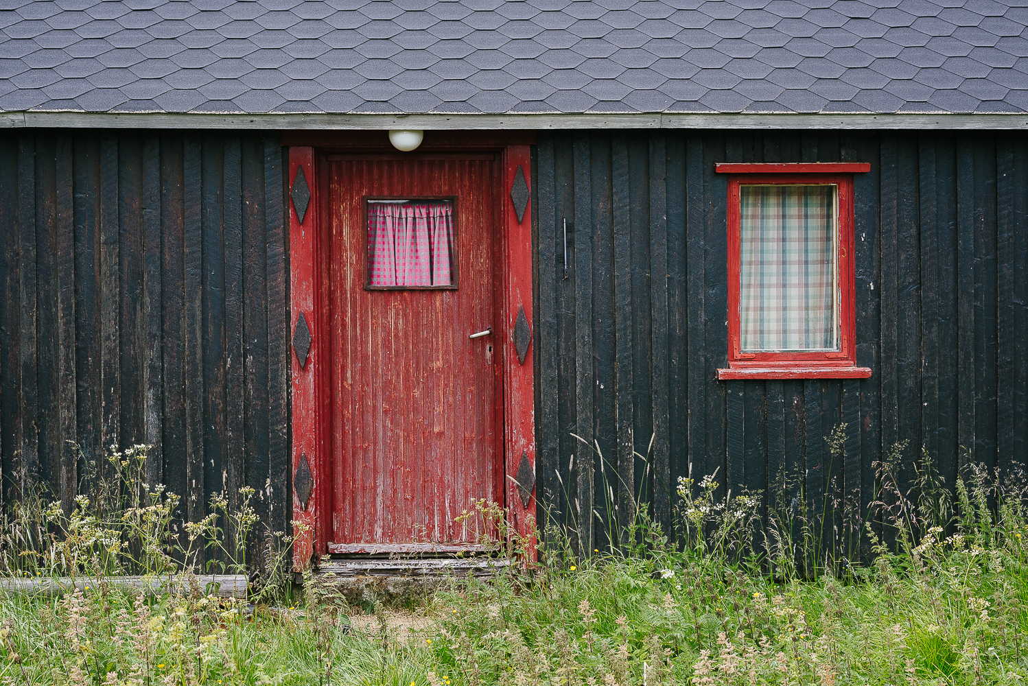 Nytt tak? Stell av uteområdet? Bytte vindauge og dør? No kan du få unna små og store vedlikehaldsoppdrag med bruk av lokale fagfolk frå Vang.
