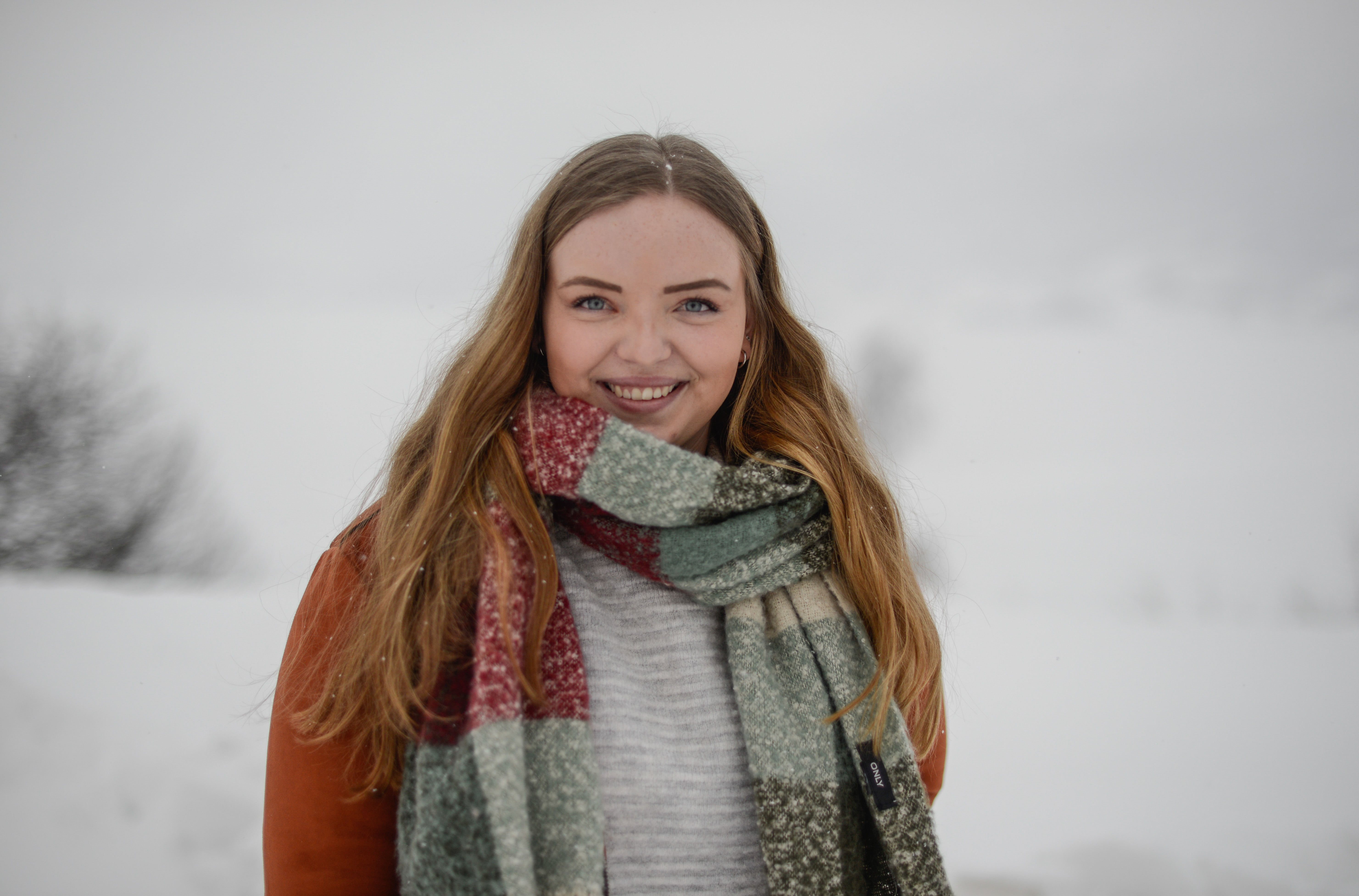  Thea Tennefoss Hovda syr unike barneklede på bestilling under merkenavnet «Drømmesøm by Hovda»