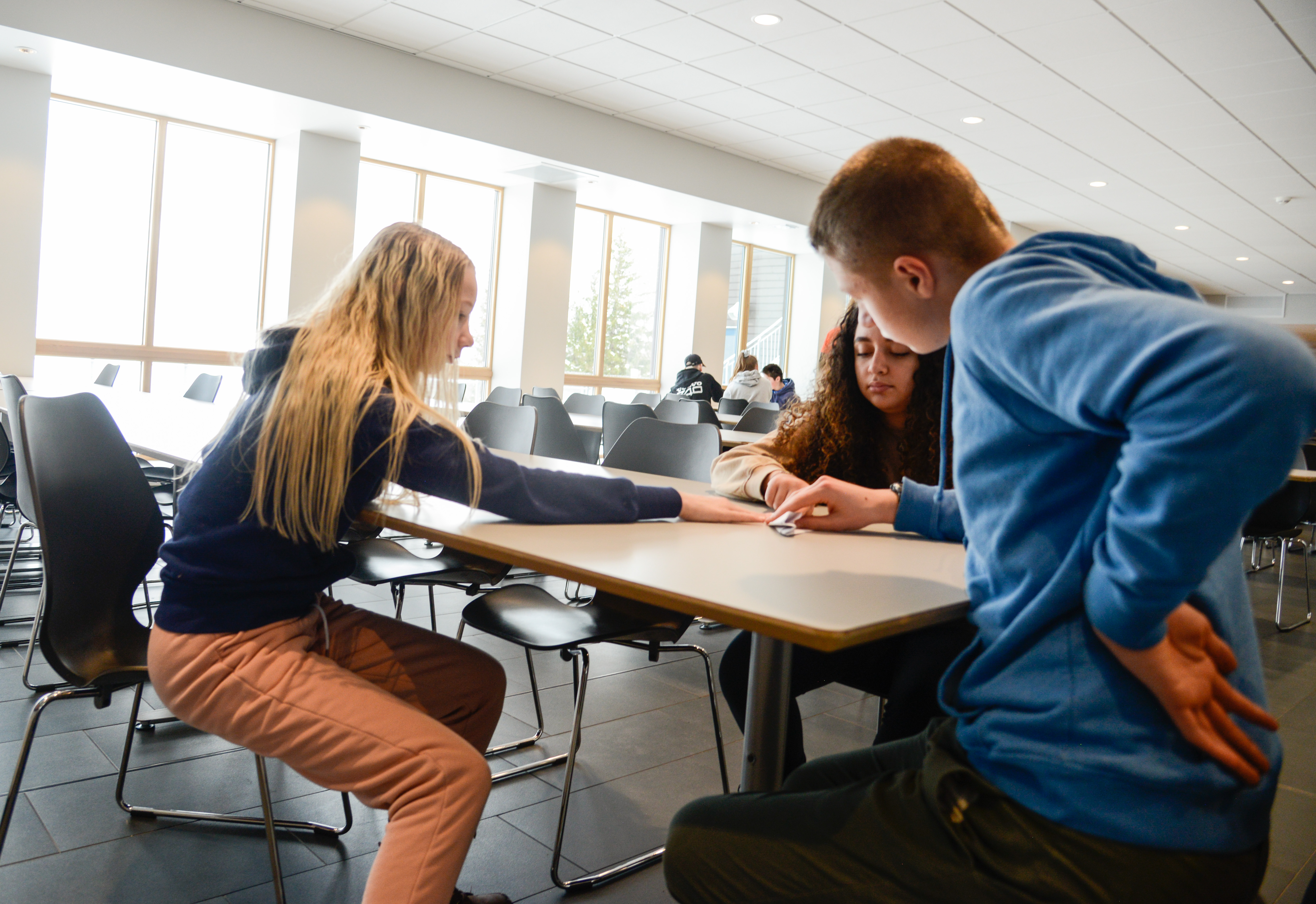 Gruppearbeid, entreprenørspill og ei grovskisse over hva de skal gjennom denne våren stod på programmet fredag. 