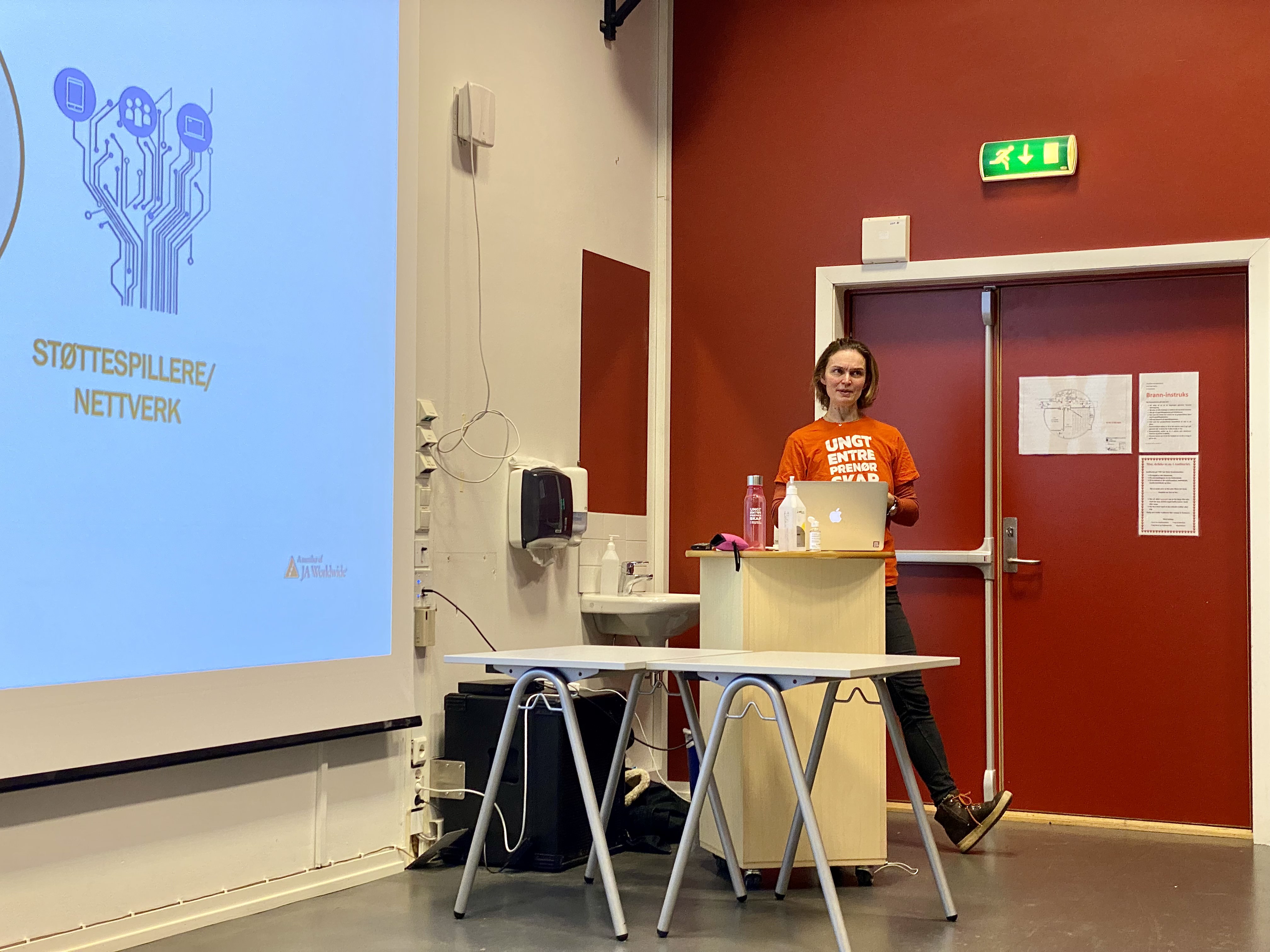 E85E6803 1799 490A AA06 50DF5EBB1FE5