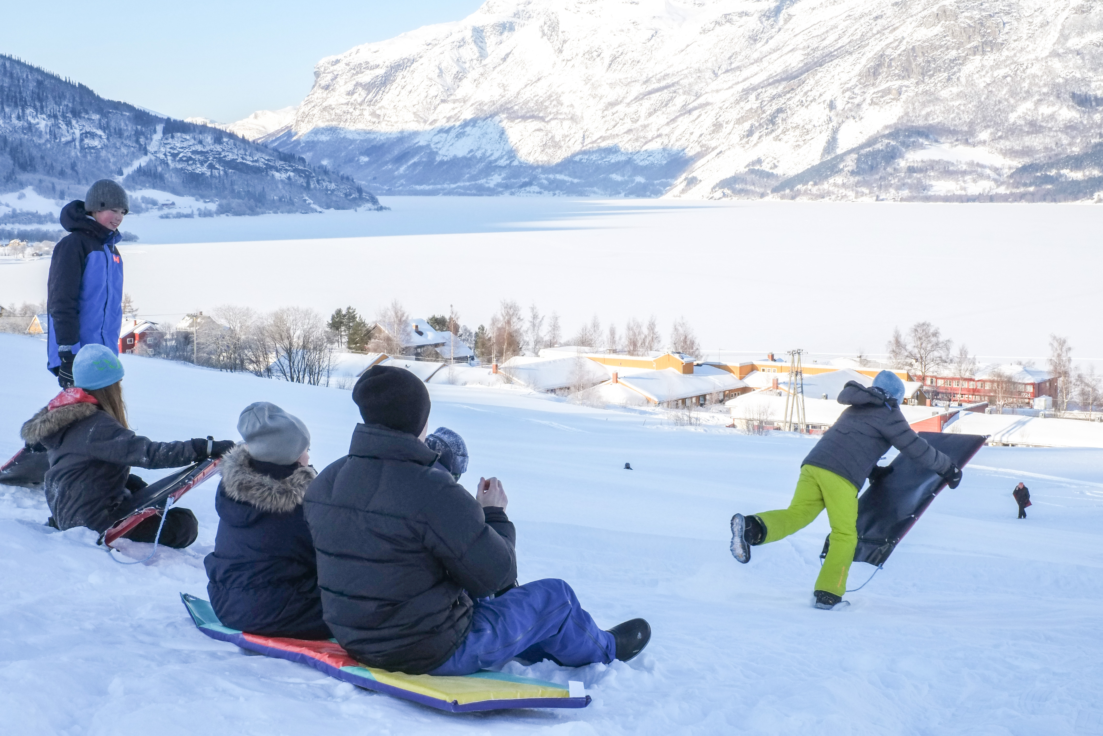 Akedag onsdag, Kom deg ut-dag sundag og klovneforestilling fredag står på programmet denne vinterferien.