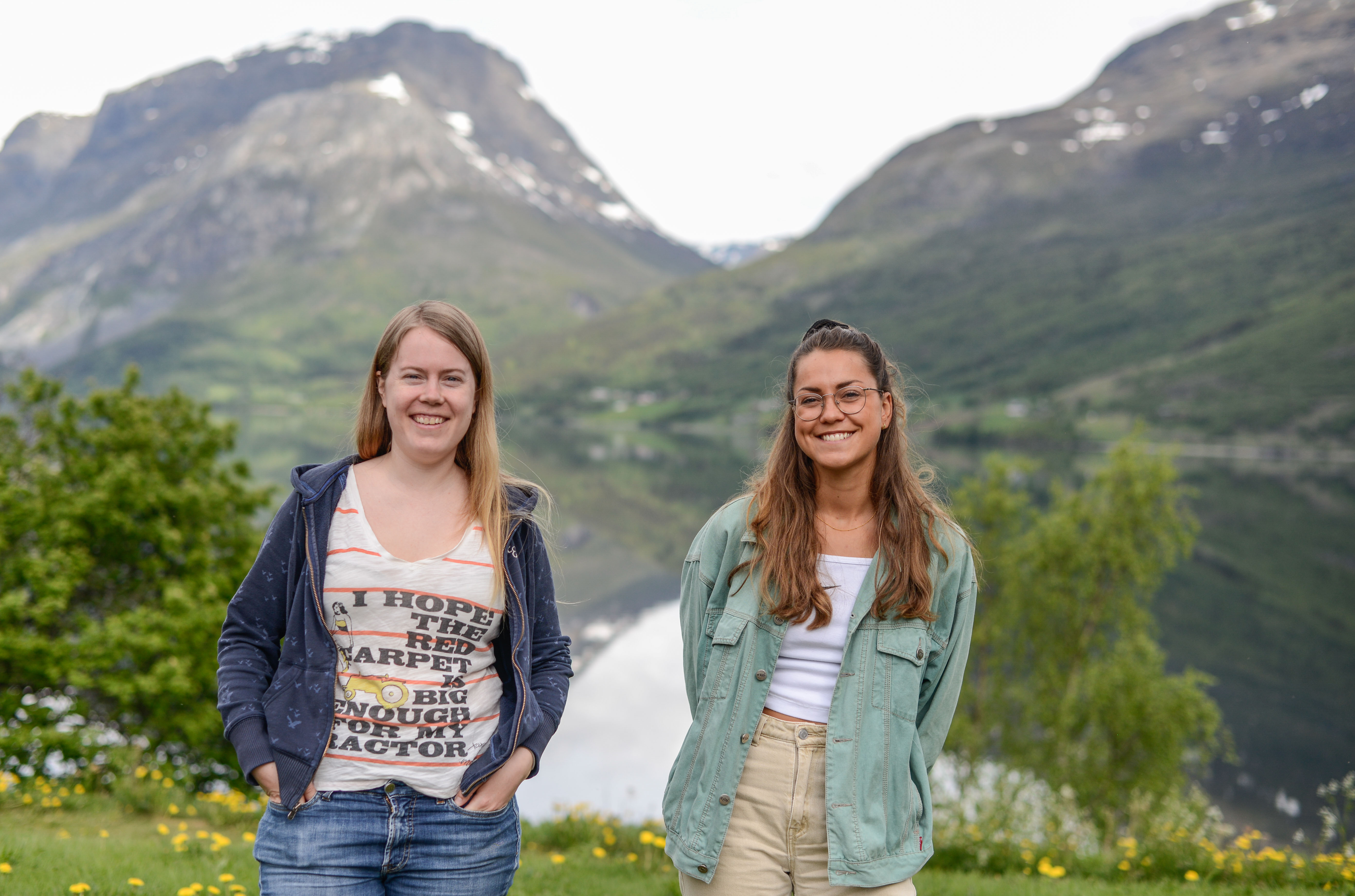 Åshild Samseth skal jobbe med filmproduksjon frå Vang og Guro Asdøl Midtmageli er på plass som fotojournalist for Vinjerock via Fjellspire-prosjektet.