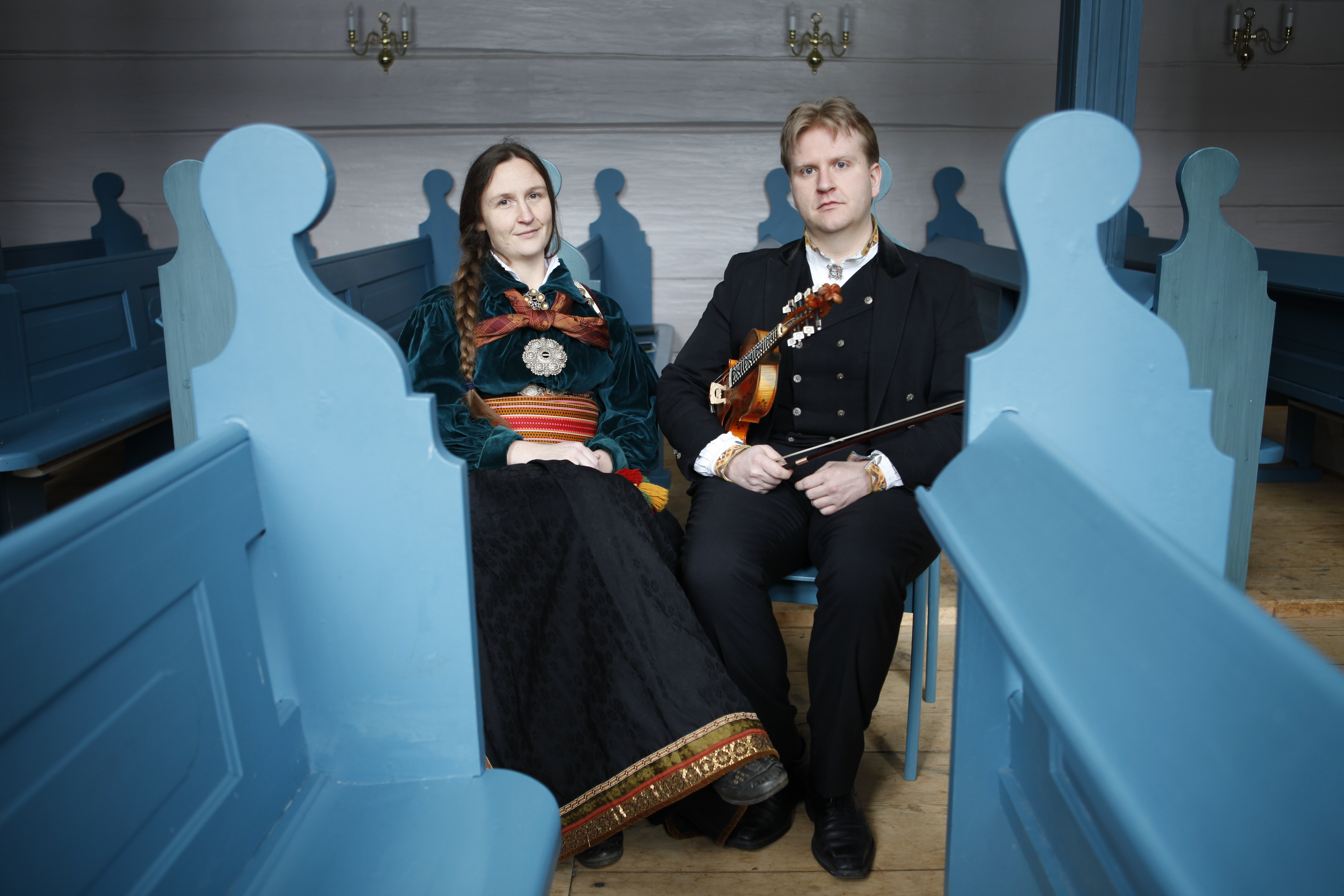 Ingvill Marit og Per Anders Buen Garnås kjem til St. Tomaskyrkja på Filefjell.