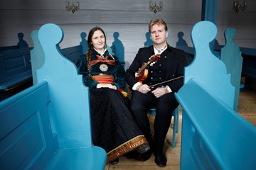 Ingvill Marit og Per Anders Buen Garnås kjem til St. Tomaskyrkja på Filefjell.