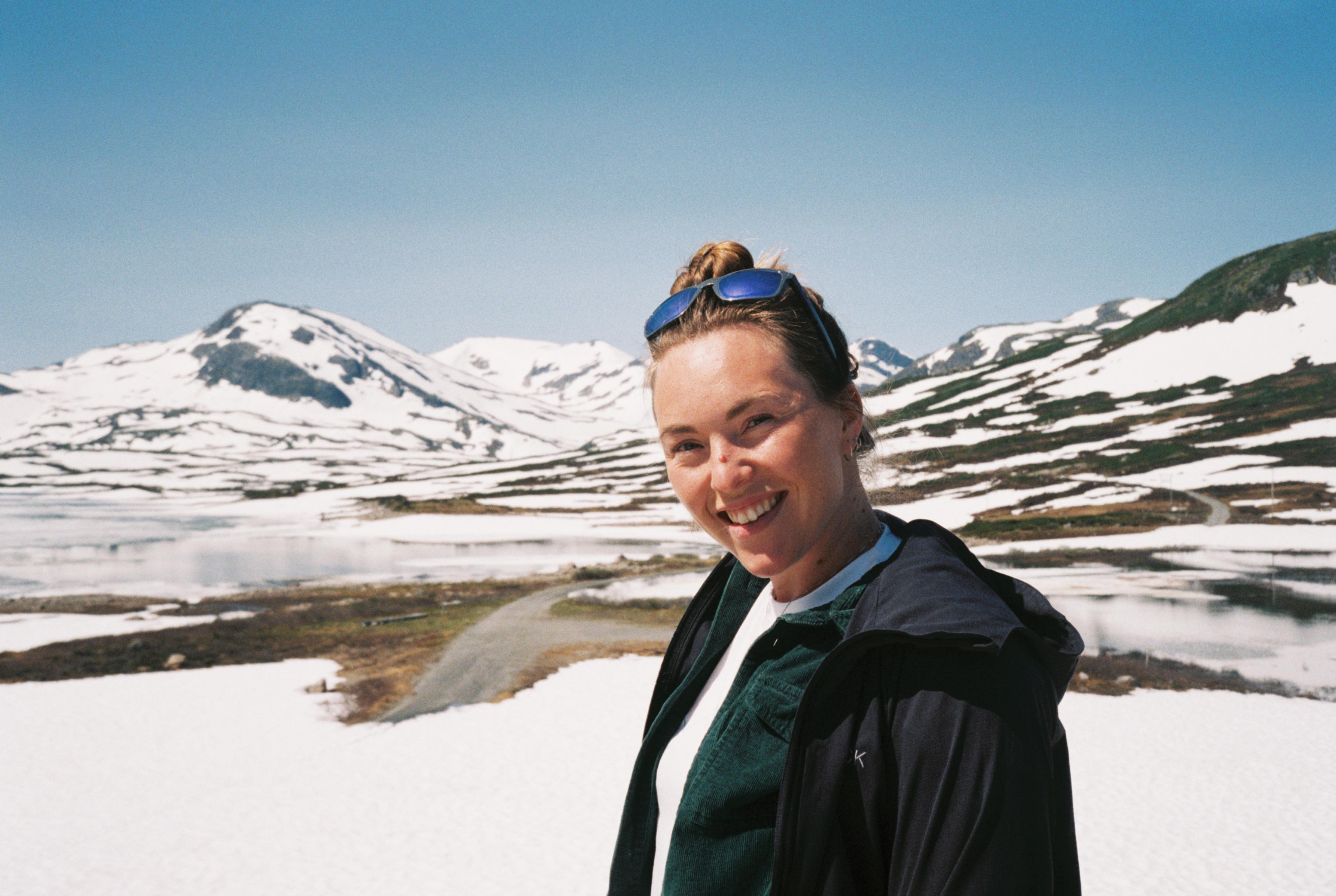 Vinjerock og festivalsjef Sigrid Skjerdal har teke med seg gode samarbeidspartnarar, flotte artistar og ikkje minst Vinjerockstemning til Tyinholmen 8. august.